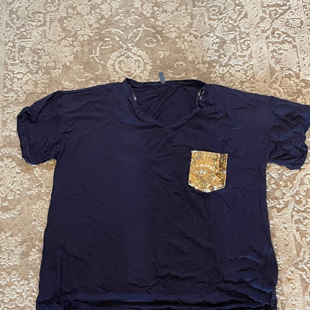 Cute basic tee - Picture 3 of 4